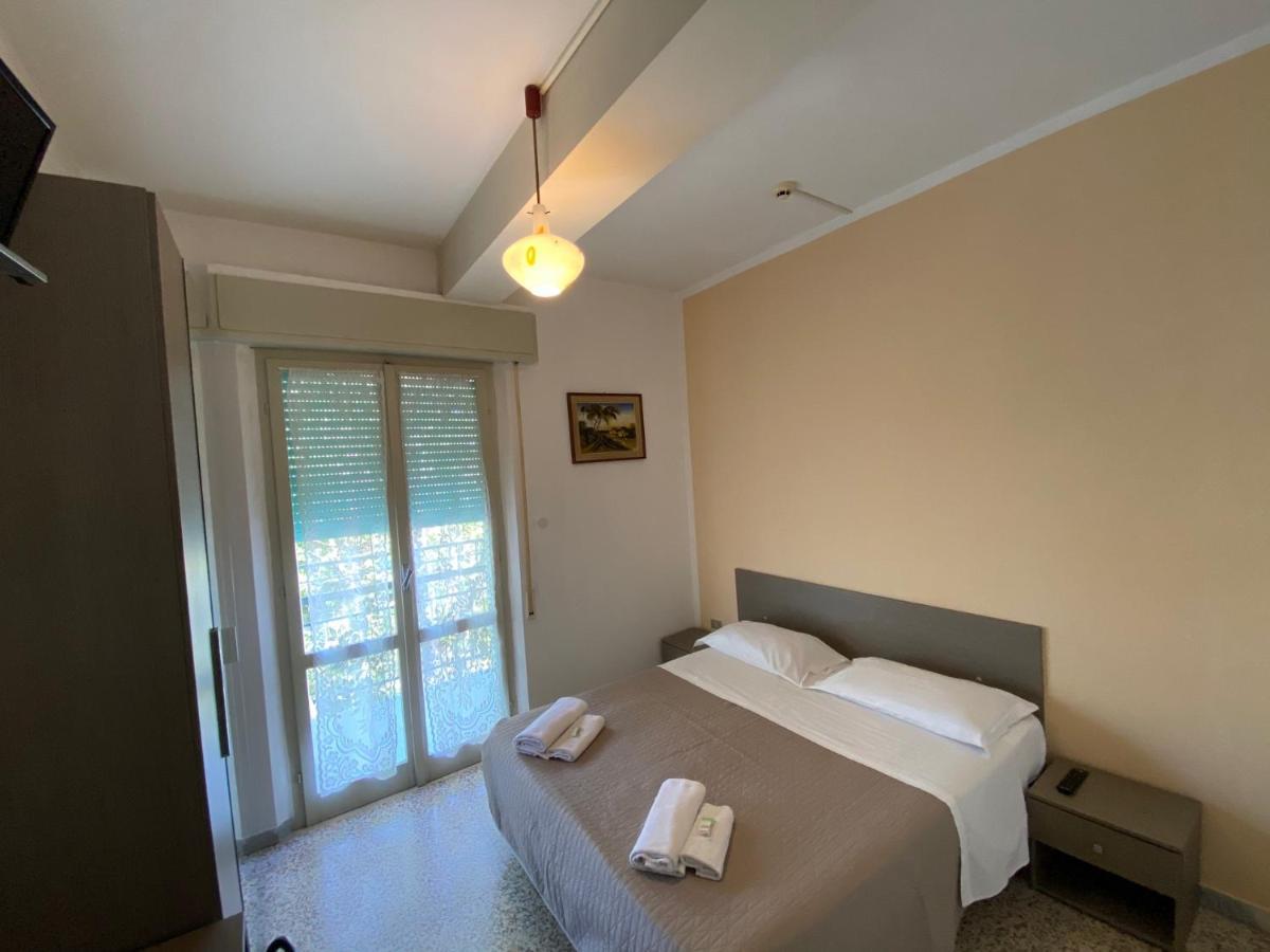 Hotel Britta Rimini Dış mekan fotoğraf