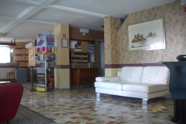 Hotel Britta Rimini Dış mekan fotoğraf