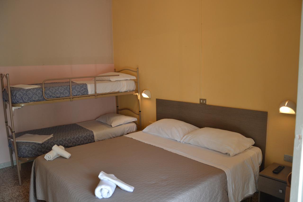 Hotel Britta Rimini Dış mekan fotoğraf